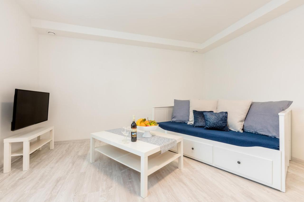 Apartmany Jedovary Trhové Sviny Екстериор снимка