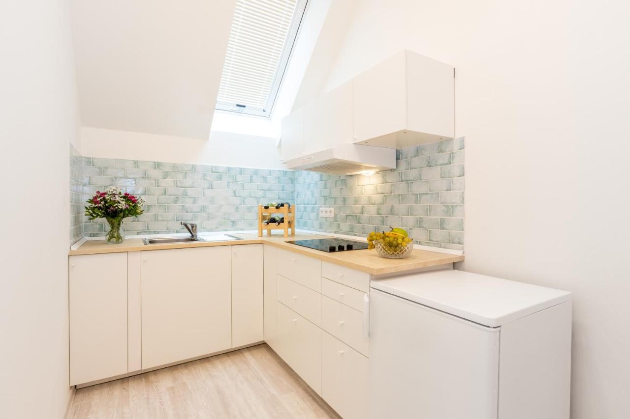 Apartmany Jedovary Trhové Sviny Екстериор снимка